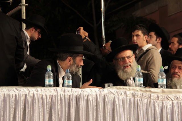 אלפים בעצרת השלושים לפטירת מרן הגר"ע יוסף