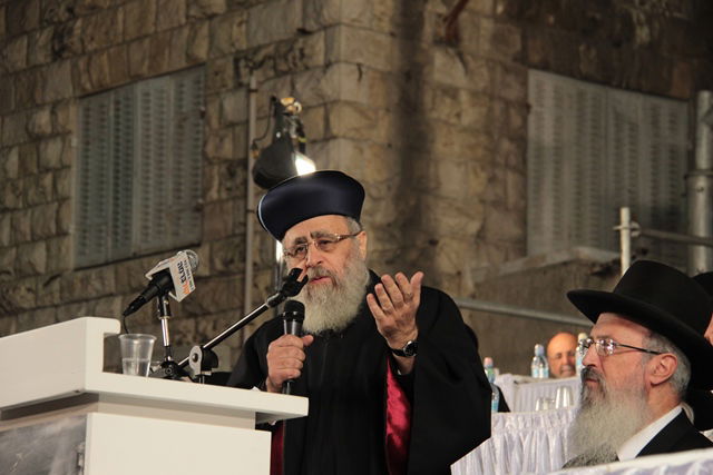 אלפים בעצרת השלושים לפטירת מרן הגר"ע יוסף