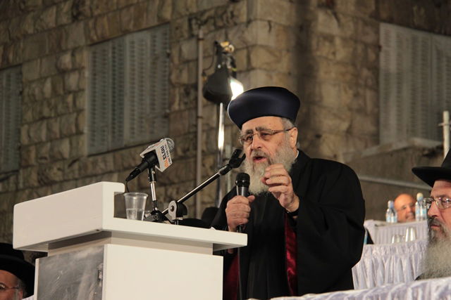 אלפים בעצרת השלושים לפטירת מרן הגר"ע יוסף