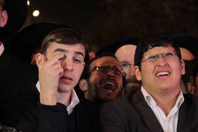 אלפים בעצרת השלושים לפטירת מרן הגר"ע יוסף