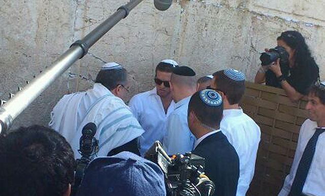 ליברמן בכותל, הבוקר