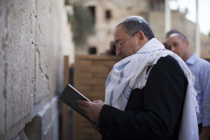 לאחר הזיכוי: אביגדור ליברמן התפלל בכותל