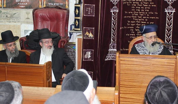 הראשל"צ הרב יצחק יוסף נואם באירוע