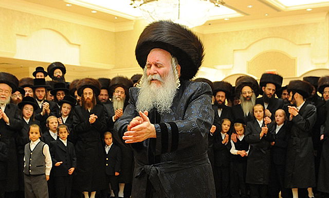 גלריה: שמחת חתונת נכדת הרה"ק מבאבוב זצוק"ל