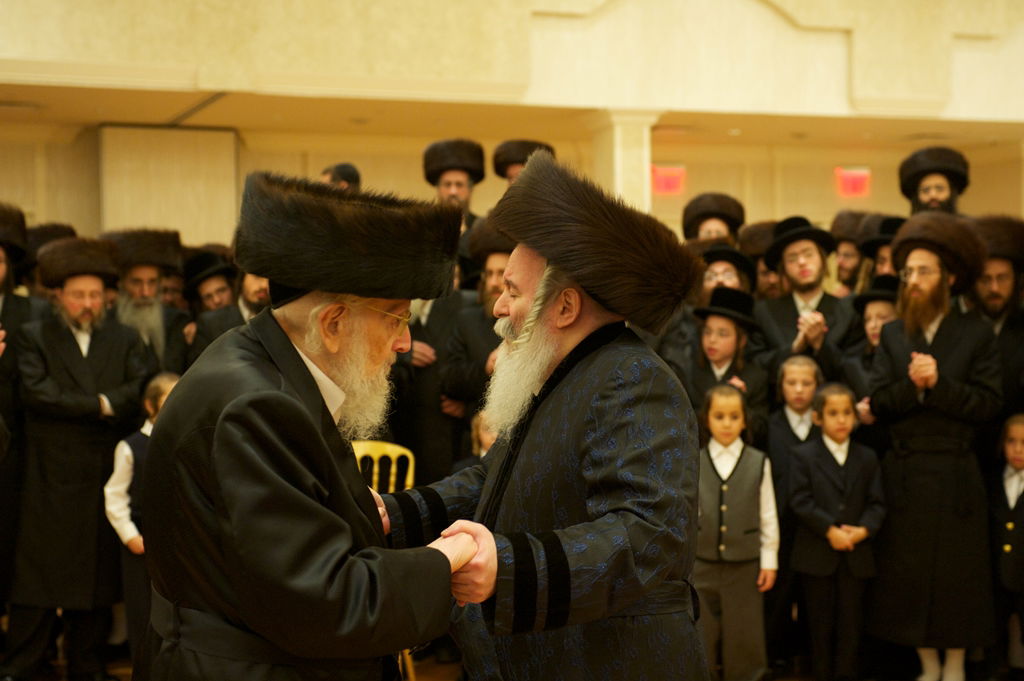 גלריה: שמחת חתונת נכדת הרה"ק מבאבוב זצוק"ל