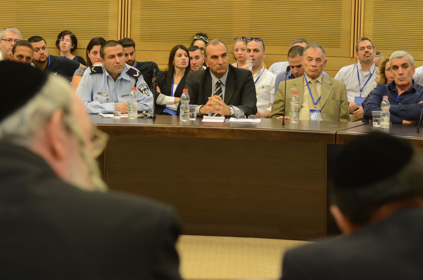 דיון סוער בועדת הפנים על הזיופים בבית שמש:"אתה לא ראש העיר, אתה נוכל"