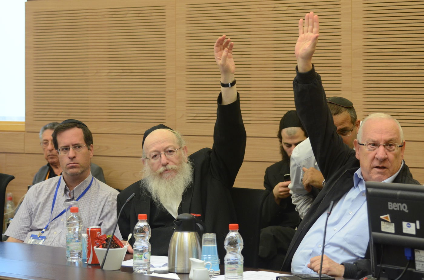 דיון סוער בועדת הפנים על הזיופים בבית שמש:"אתה לא ראש העיר, אתה נוכל"