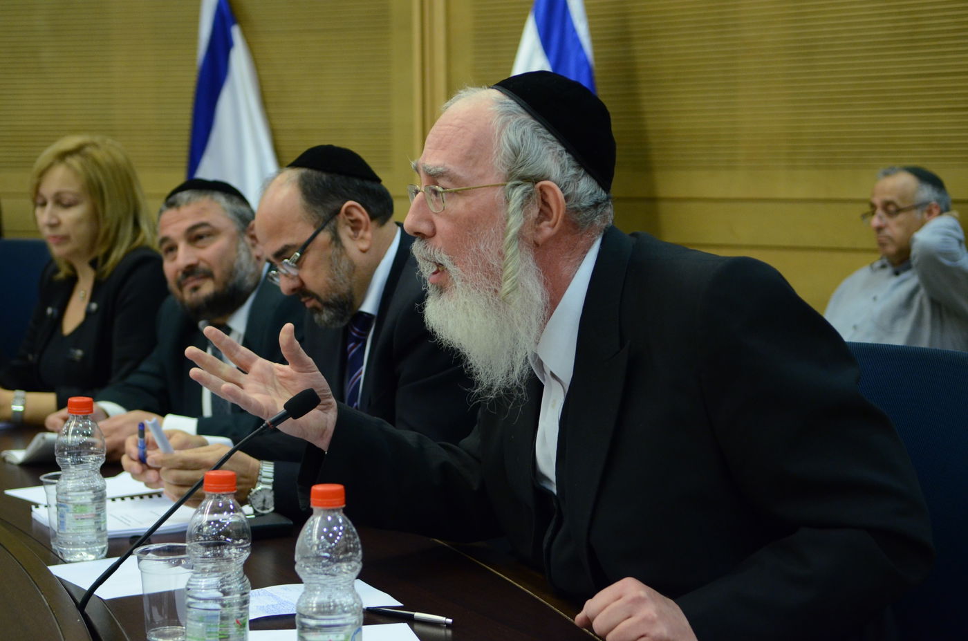 דיון סוער בועדת הפנים על הזיופים בבית שמש:"אתה לא ראש העיר, אתה נוכל"