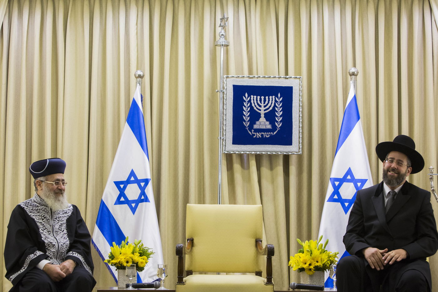 יתנו סיכוי לדיינים חדשים או שהעוול ימשיך שנה נוספת? הרבנים הראשיים דוד לאו ויצחק יוסף