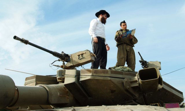 פקודה חדשה בצה"ל עשויה לפגוע בפעילות חב"ד בבסיסים