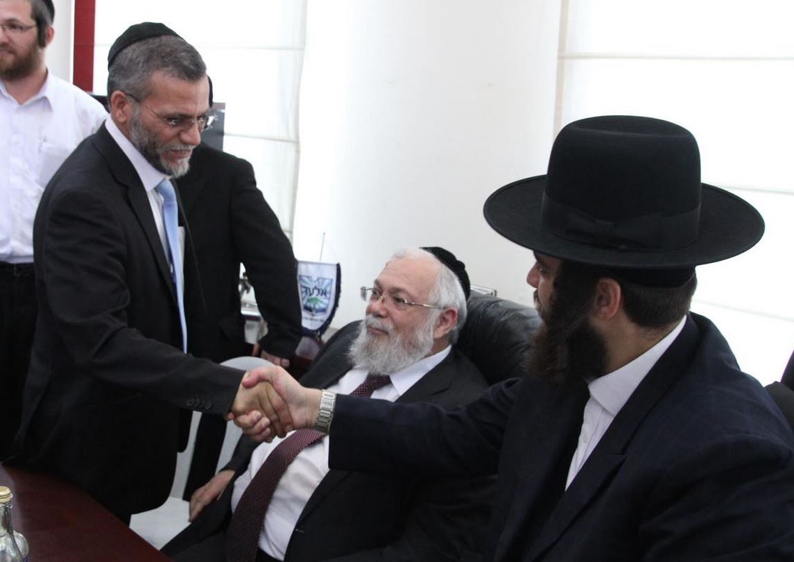 צוריאל קריספל וישראל פרוש, אתמול