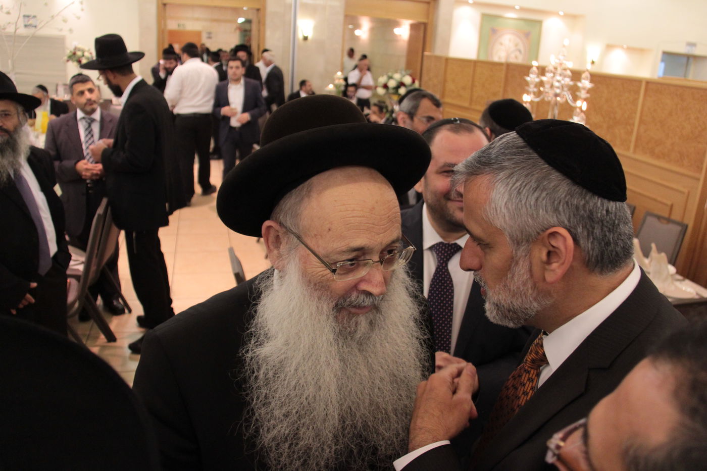 ש"ס מתייצבת מאחורי הרב אברג'ל:  "מחזקים את ידיו"