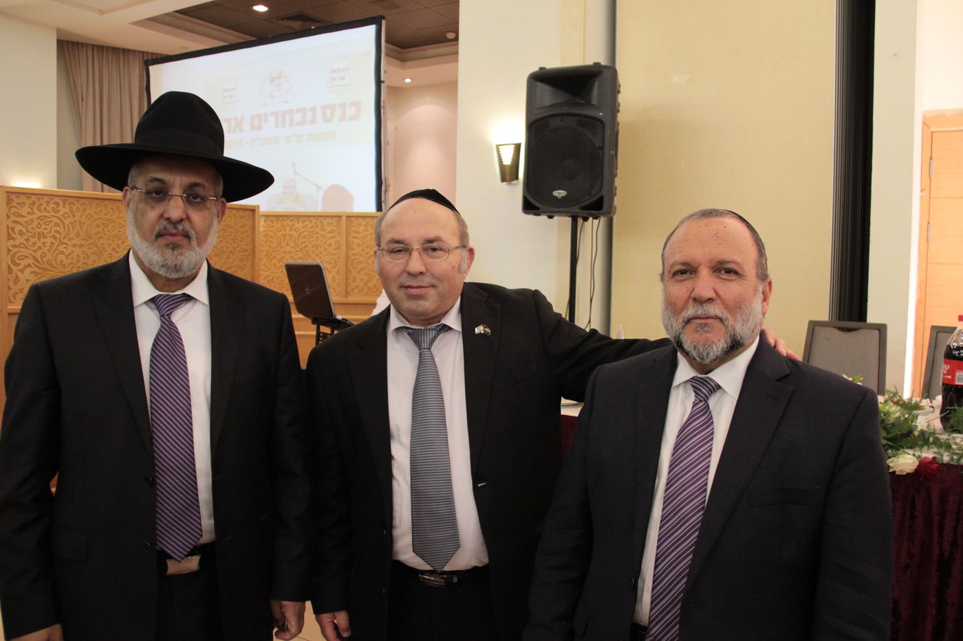 ש"ס מתייצבת מאחורי הרב אברג'ל:  "מחזקים את ידיו"