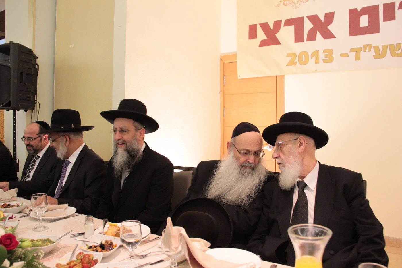 ש"ס מתייצבת מאחורי הרב אברג'ל:  "מחזקים את ידיו"