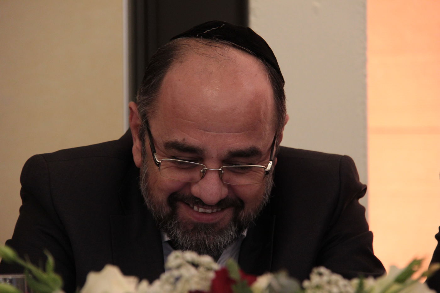 ש"ס מתייצבת מאחורי הרב אברג'ל:  "מחזקים את ידיו"