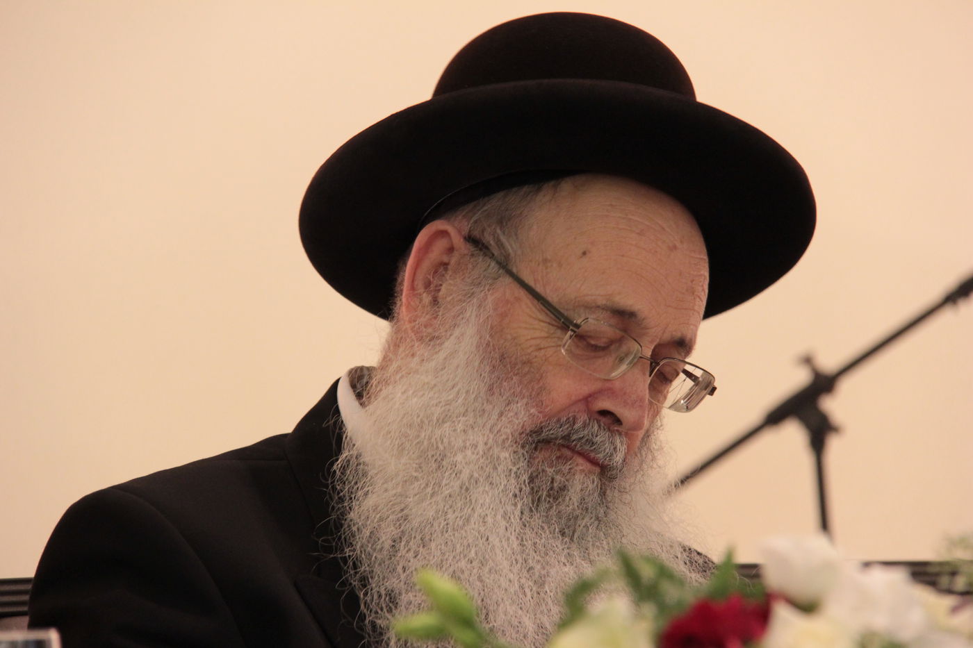 ש"ס מתייצבת מאחורי הרב אברג'ל:  "מחזקים את ידיו"