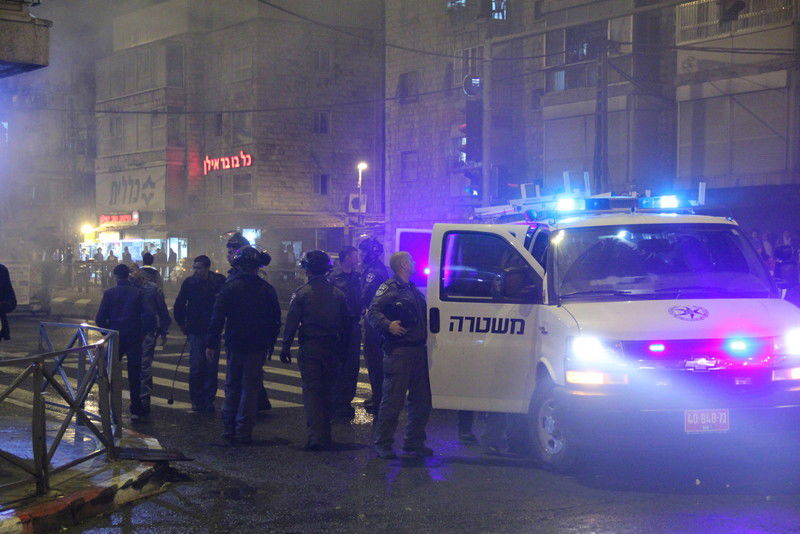 בלב ירושלים: ידויי אבנים, זרנוקי מים ופרשים • וידאו