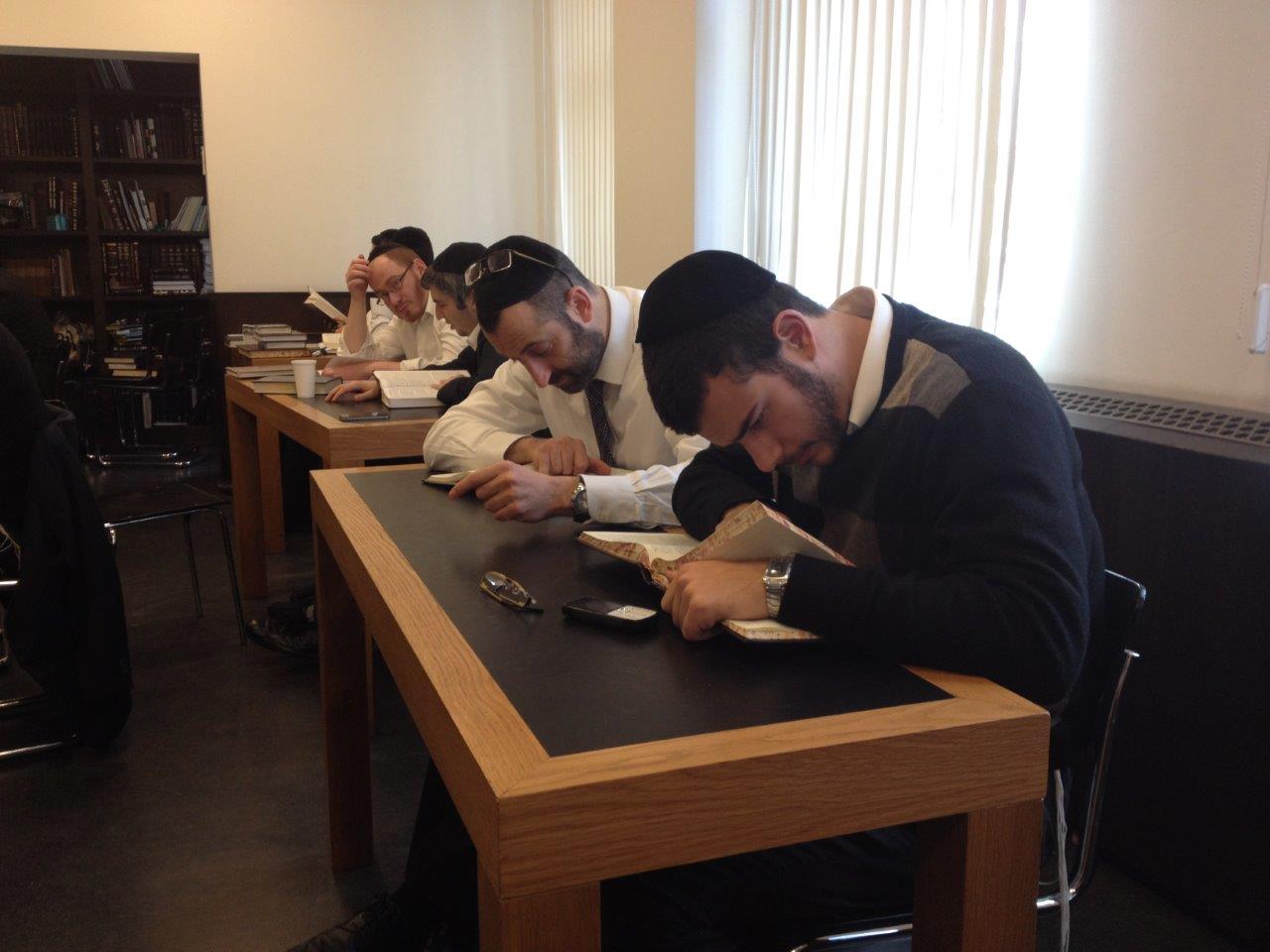 תיעוד: כשעיריית ברלין יצאה מגדרה להסביר פנים לעיתונאים