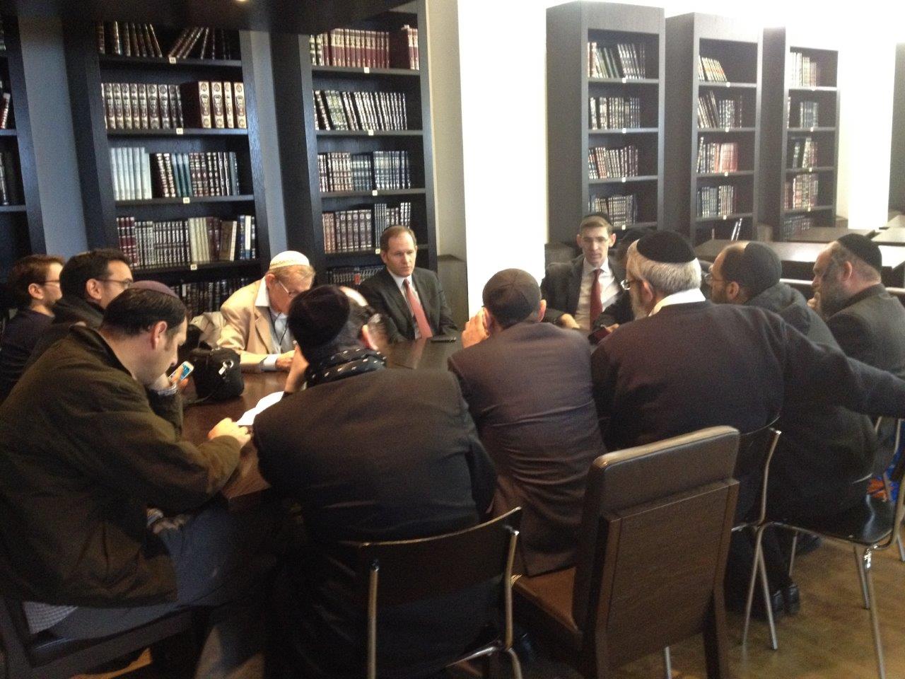 תיעוד: כשעיריית ברלין יצאה מגדרה להסביר פנים לעיתונאים