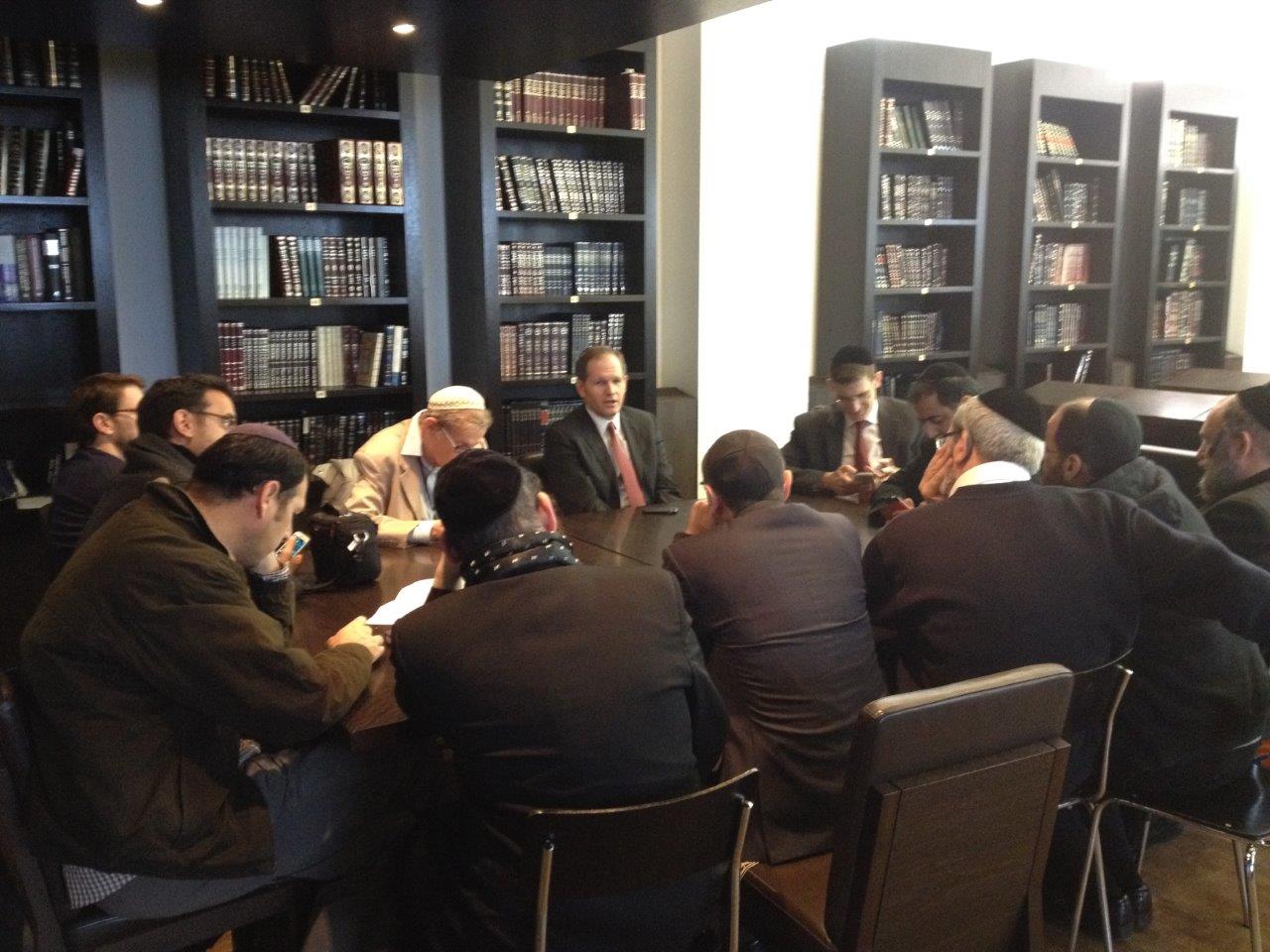 תיעוד: כשעיריית ברלין יצאה מגדרה להסביר פנים לעיתונאים