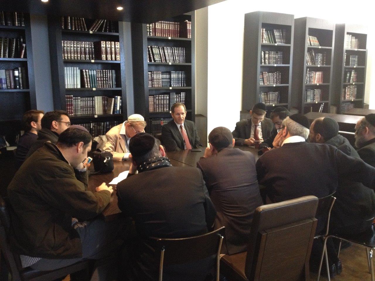 תיעוד: כשעיריית ברלין יצאה מגדרה להסביר פנים לעיתונאים