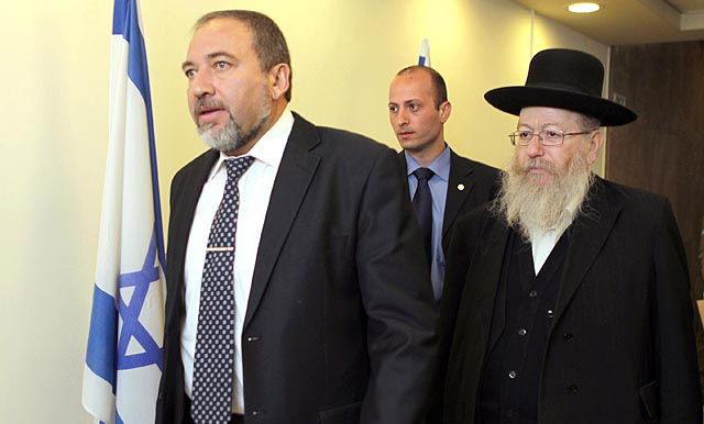 "לא עושים שלום". ליברמן וליצמן