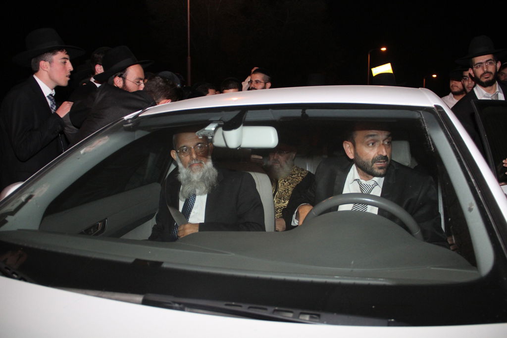 גלריה: מיכאל מימון נהגו של הראשל"צ הגר"י יוסף התחתן