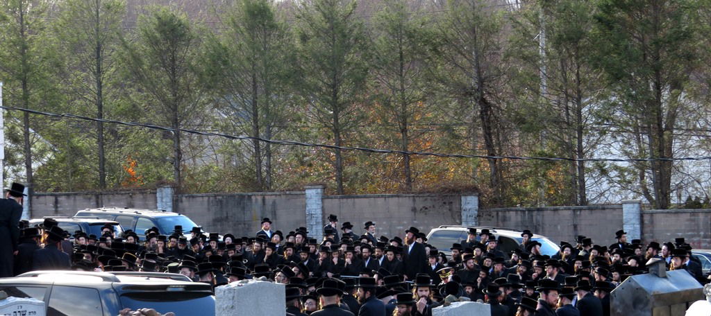 תיעוד דומע: הלווית נינת האדמו"ר מויז'ניץ מונסי