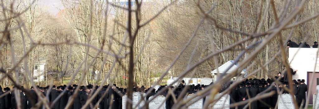 תיעוד דומע: הלווית נינת האדמו"ר מויז'ניץ מונסי