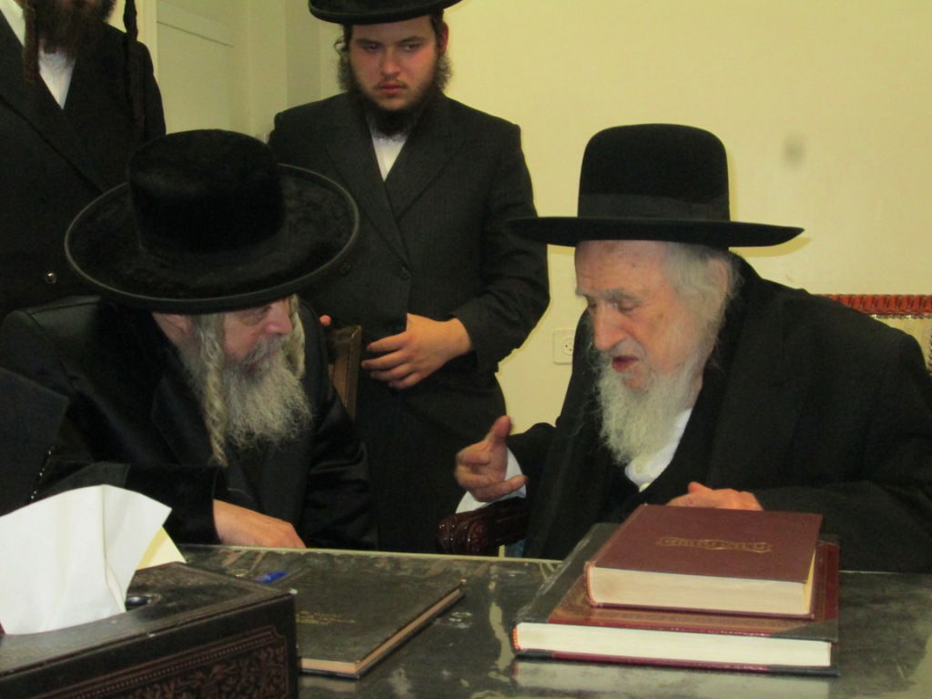 תיעוד: האדמו"ר מקרעטשניף ארה"ב  בביקור אצל הגר"ש אוירבך