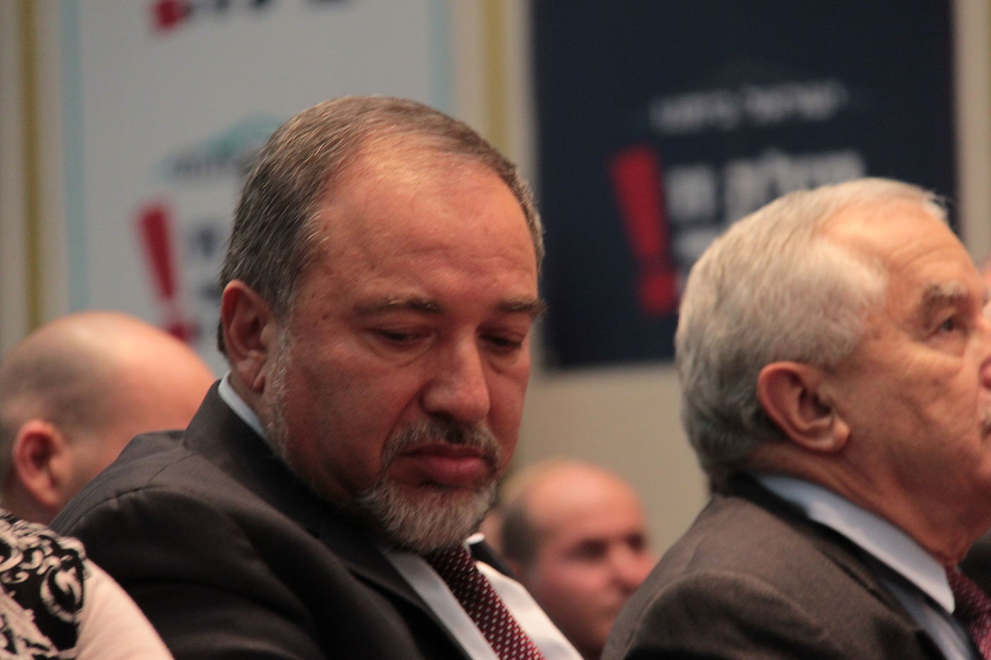 ליברמן בועידת ישראל ביתנו:  סירבתי לדון בהצעת הדיל של הרב אוירבך