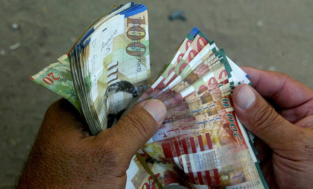 בן 22 גנב כסף מהמקווה "בגלל קשיים כלכליים"