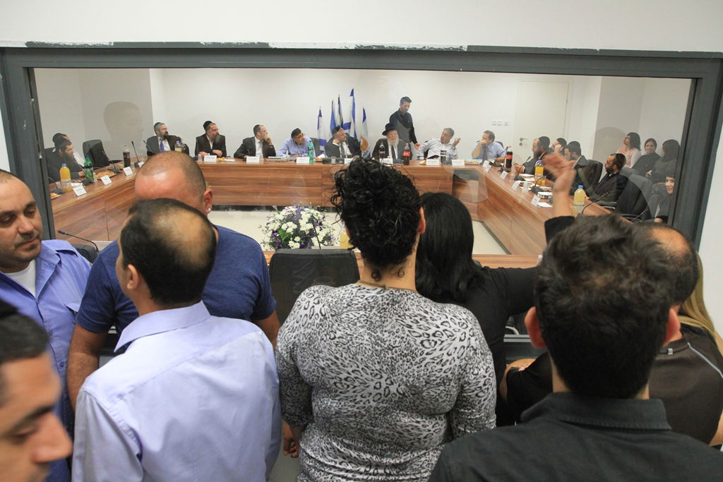 וינשטיין צפוי להכריע מחר האם לערער על הבחירות