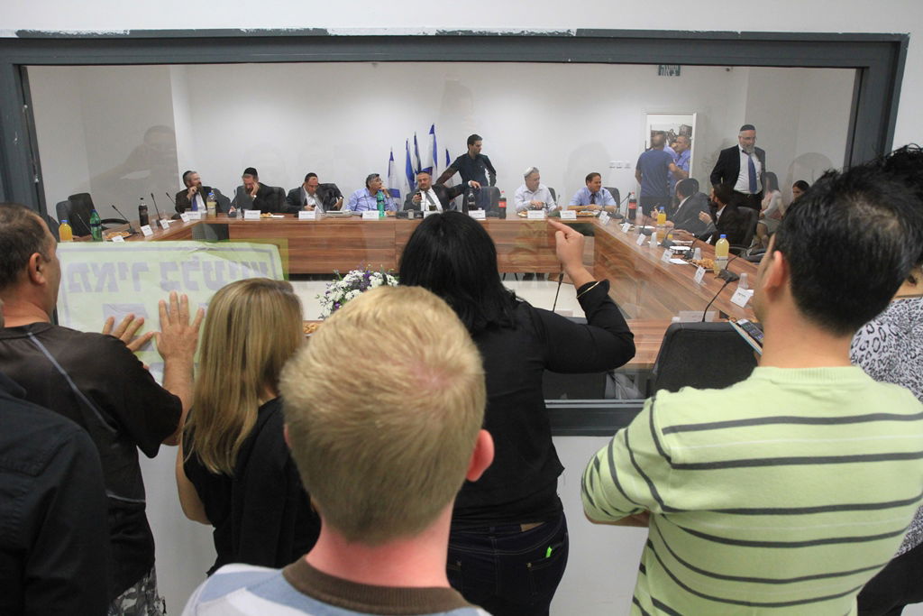 וינשטיין צפוי להכריע מחר האם לערער על הבחירות