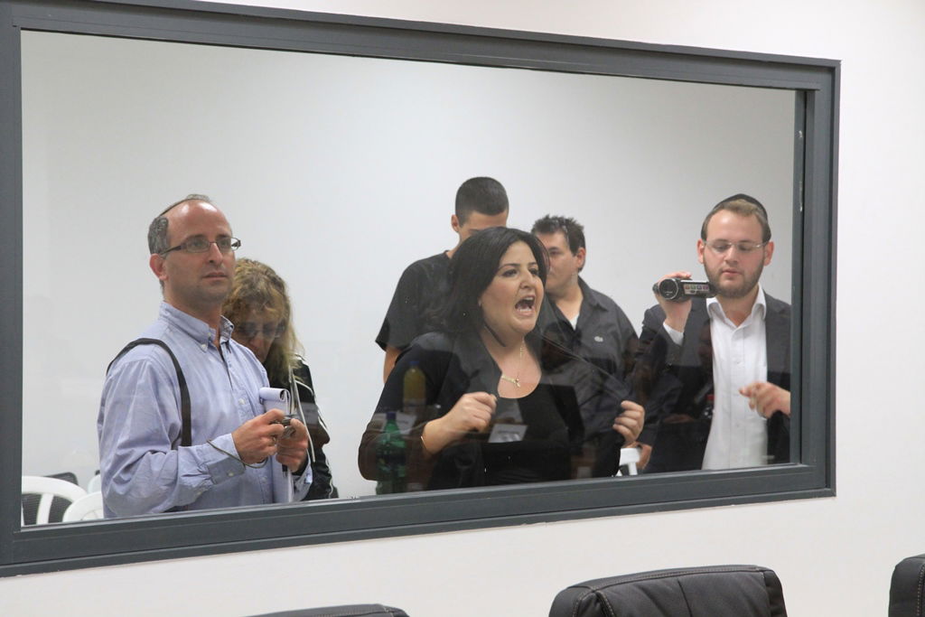 וינשטיין צפוי להכריע מחר האם לערער על הבחירות