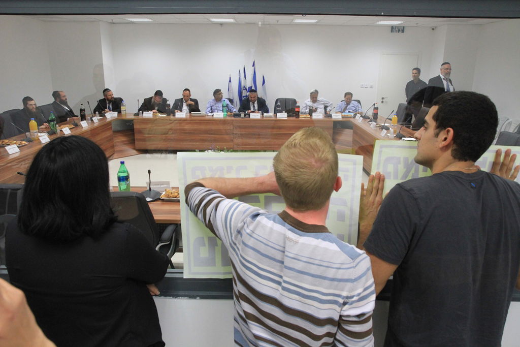 וינשטיין צפוי להכריע מחר האם לערער על הבחירות