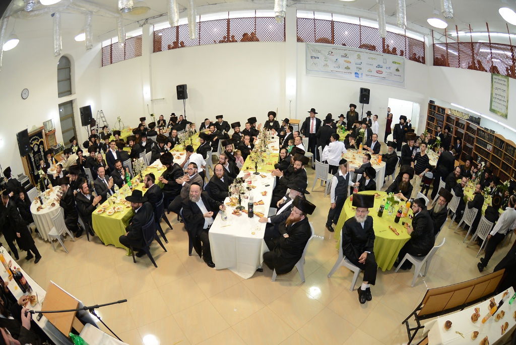 ביתר עילית חגגה: הרב אברהם אייזנבך ומאות לומדים סיימו מסכת