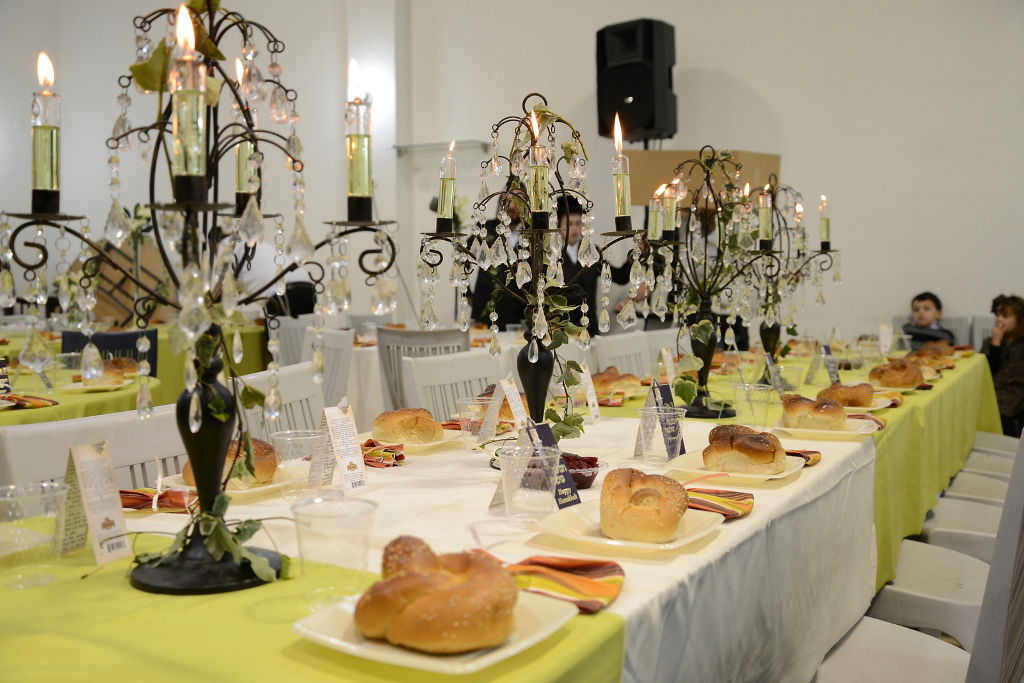 ביתר עילית חגגה: הרב אברהם אייזנבך ומאות לומדים סיימו מסכת