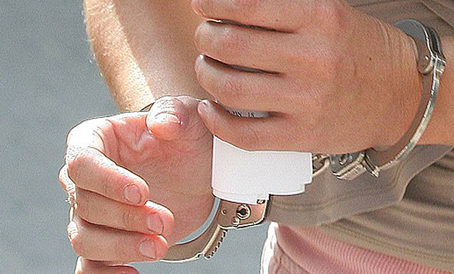 ב"ב: מנהלת סמינר "עטרת רחל" נעצרה בחשד להונאה