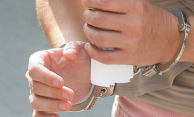 ב"ב: מנהלת סמינר "עטרת רחל" נעצרה בחשד להונאה