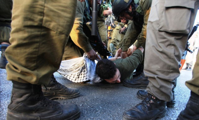 אחד העצורים, אמש