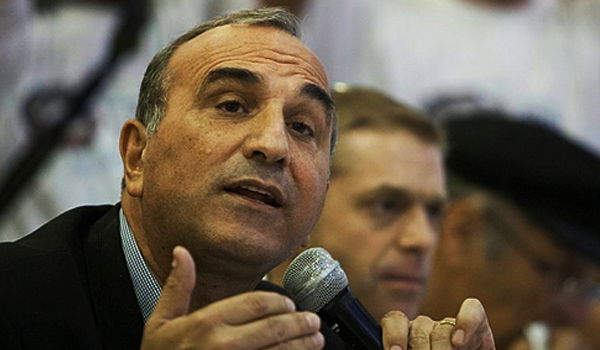 אין תשובות. אלי כהן