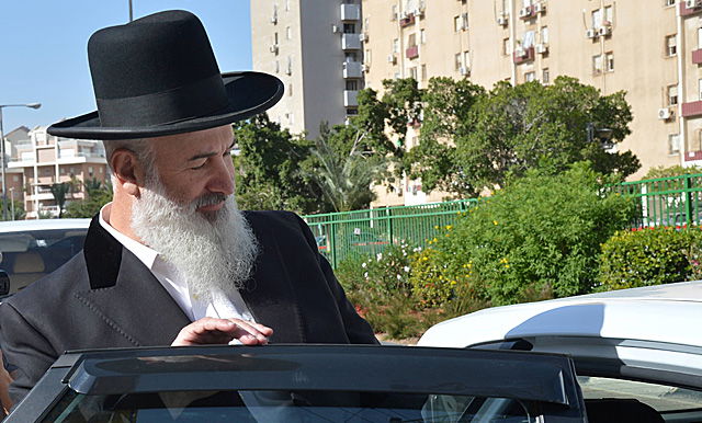 הרב יונה מצגר