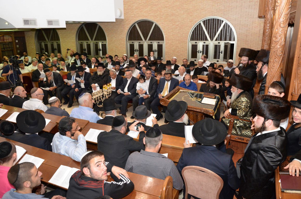 מישקולץ: מעמד ישועות ונרות חנוכה