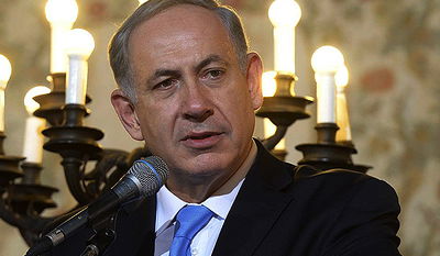 נתניהו הדליק חנוכייה ברומא, והגיב למתקפה מצד אולמרט