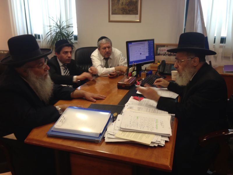 רבי בניהו שמואלי מזמין את הראשל"צ