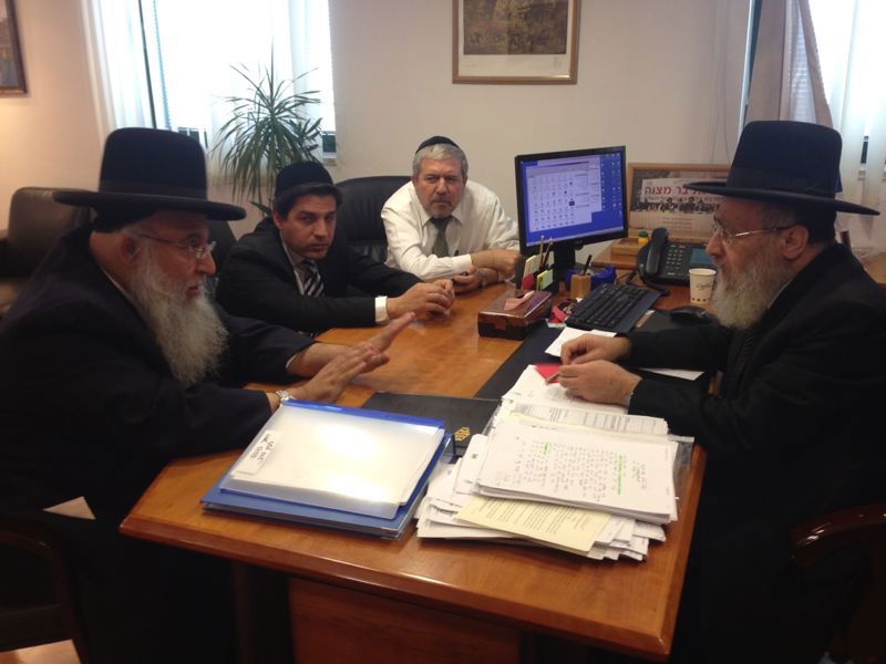 רבי בניהו שמואלי מזמין את הראשל"צ