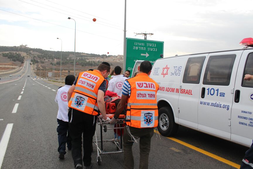 בתו ונכדו של הרב עמאר נפצעו בתאונה