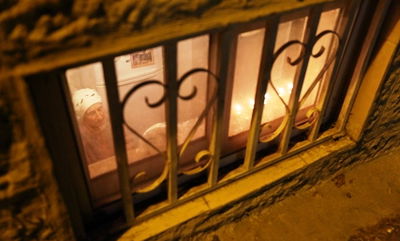 הנרות הללו • גלריה ירושלמית