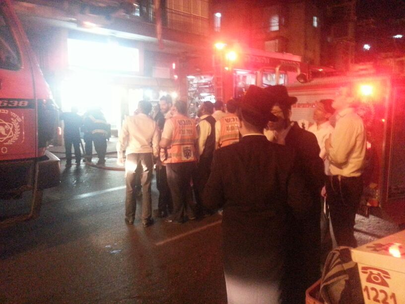 בני ברק: נרות החנוכה גרמו לשריפה בדירה